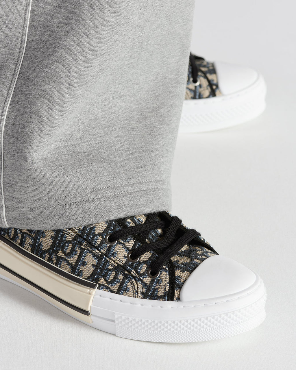 B23 League Low-Top Sneaker - Beige - image 4