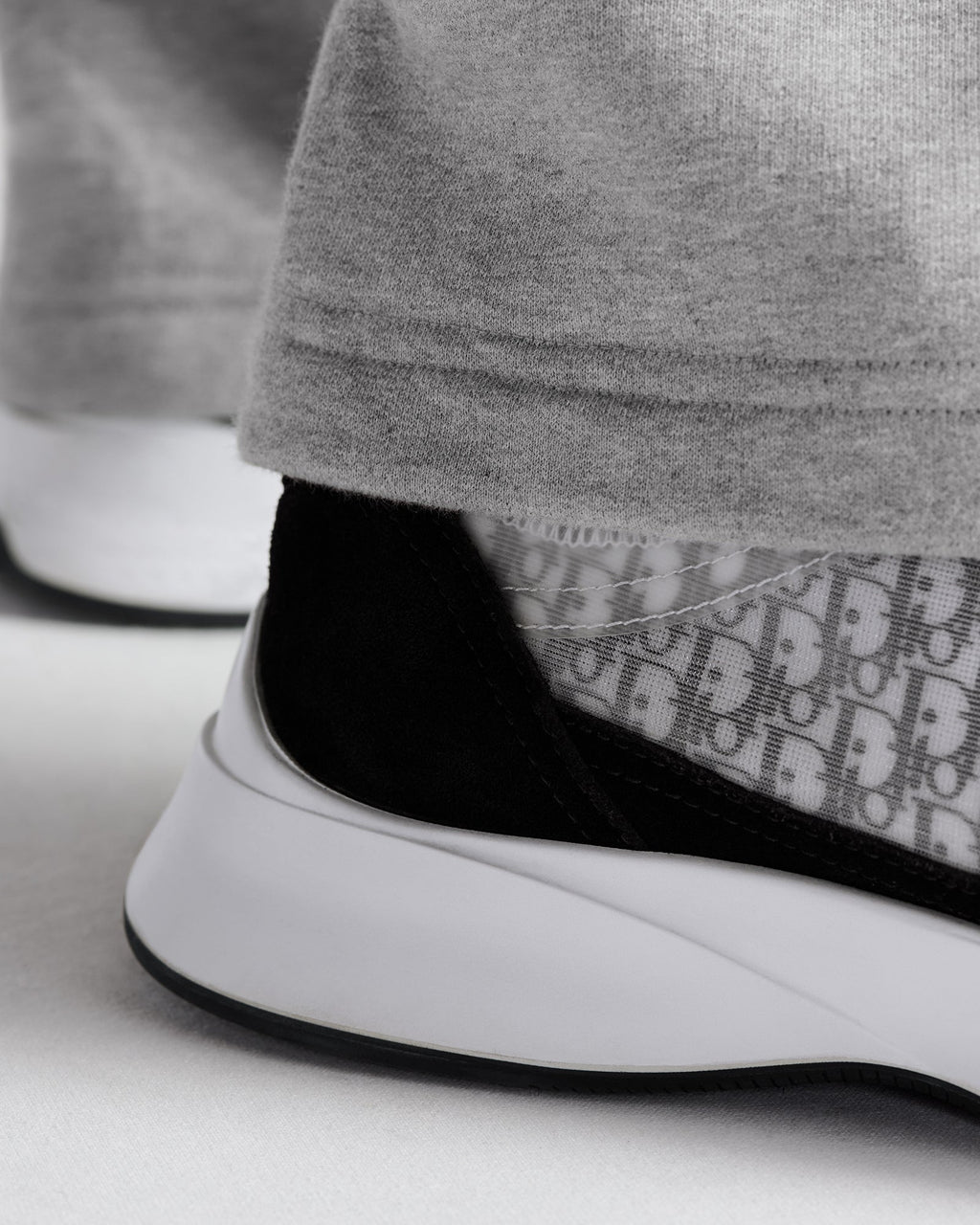 B25 Runner Sneaker - Black - image 4